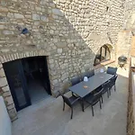 Charmante Maison Provencale Proche D'uzes Willa
