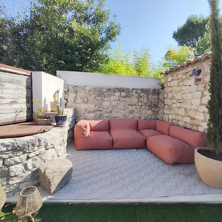 Charmante Maison Provencale Proche D'uzes *