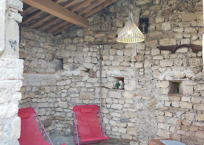 Charmante Maison Provencale Proche D'uzes 빌라 *